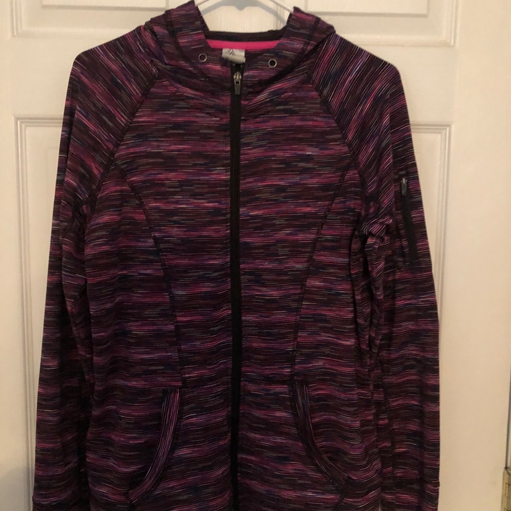Light weight athletic zipper jacket